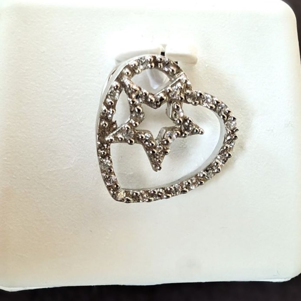 Beautiful Heart & Star Pendant .925 Sterling Silver Set With CZ's - Picture 2 of 4